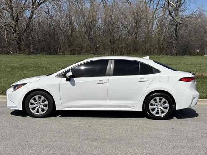 2021 toyota corolla le sedan 4d in melrose park, illinois
