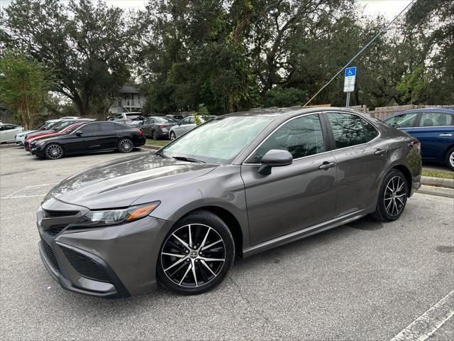 2021 toyota camry se