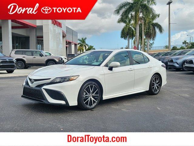 2023 toyota camry se