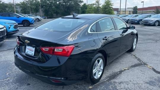 2025 Chevrolet Malibu ls 1ls