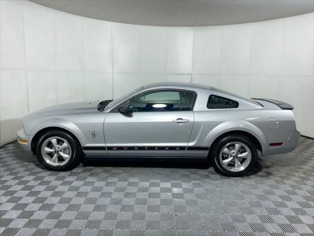 2007 ford mustang deluxe