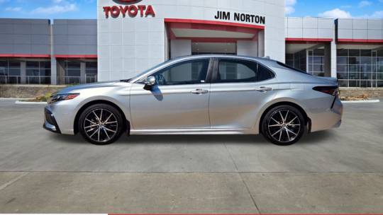 2024 toyota camry se