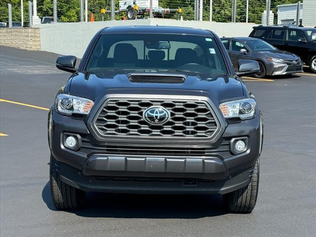 2022 toyota tacoma trd sport