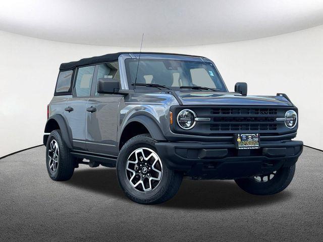 2022 ford bronco base