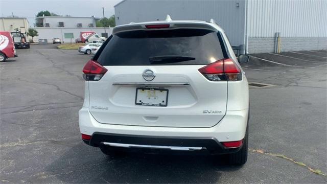 2020 nissan rogue sv