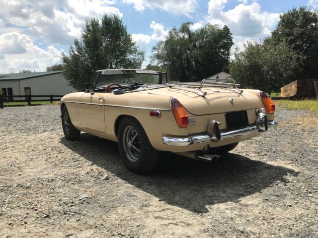 1974 mg mgb convertible roadster