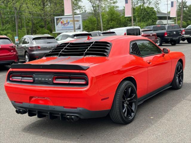 2018 dodge challenger sxt