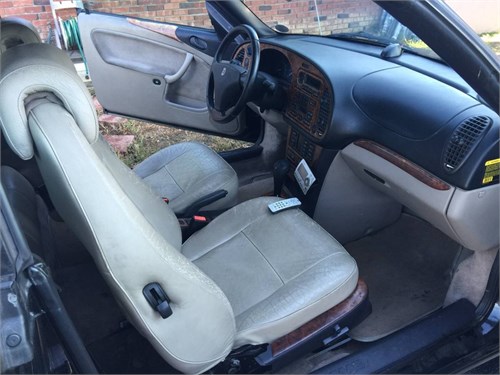 2000 Saab 900 se