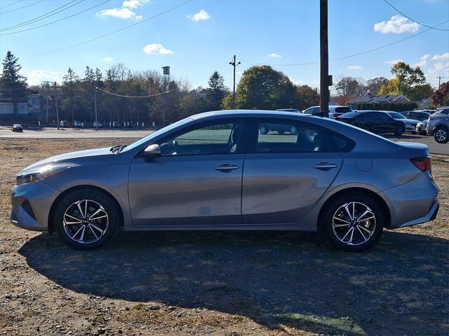 2022 kia forte lxs