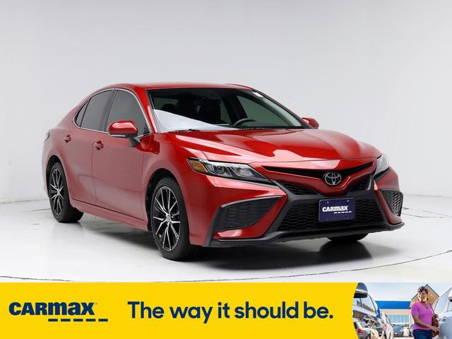 2022 toyota camry se