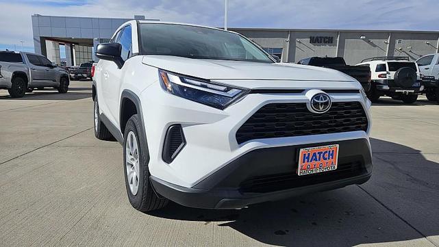 2024 toyota rav4 le