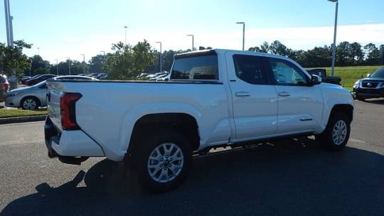 new 2024 toyota tacoma sr5 double cab 6' bed 2wd automatic