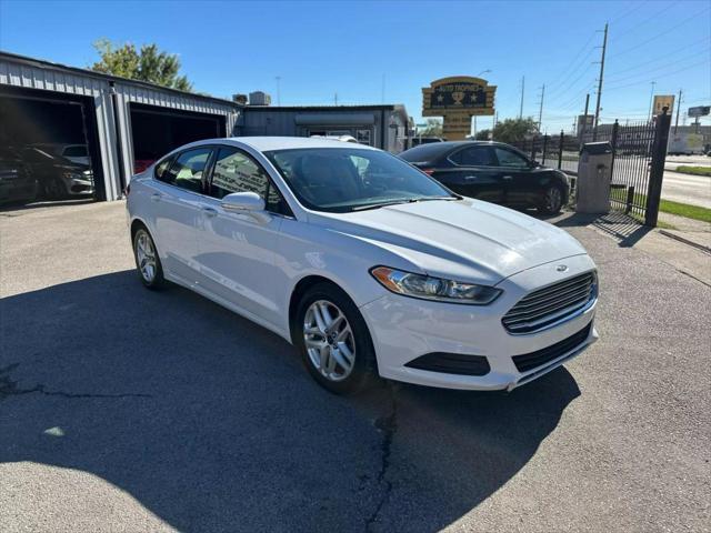 2014 ford fusion se