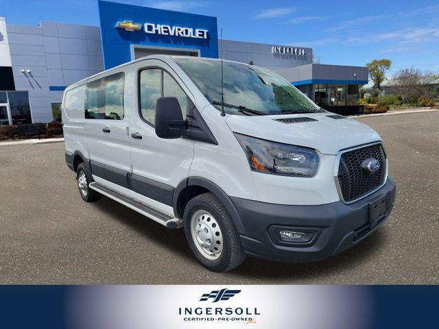 2023 ford transit-250 base