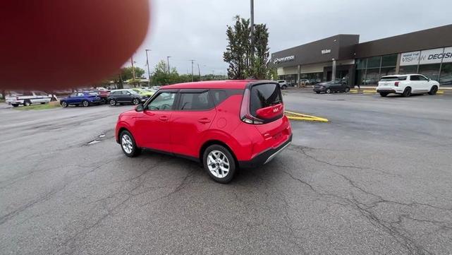 2023 kia soul lx