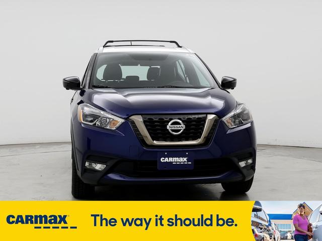 2019 nissan kicks sr