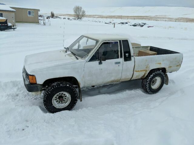 84 toyota pickup xtracab