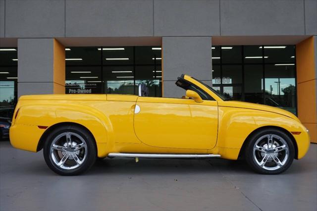2004 chevrolet ssr ls 2dr regular cab convertible rwd sb