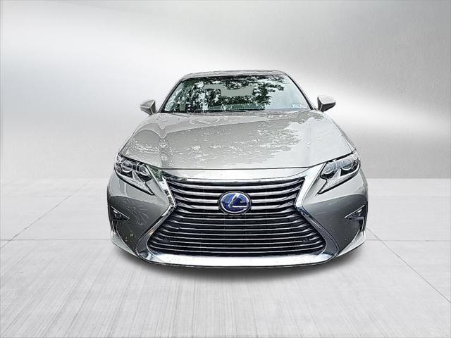 2018 lexus es 300h base