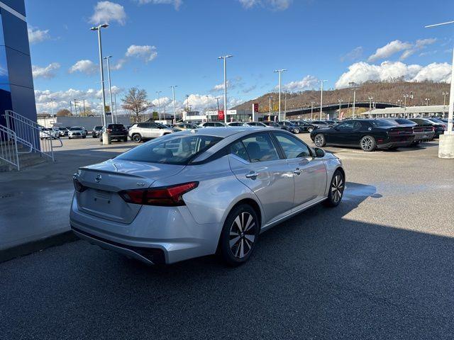 2022 nissan altima 2.5 sv