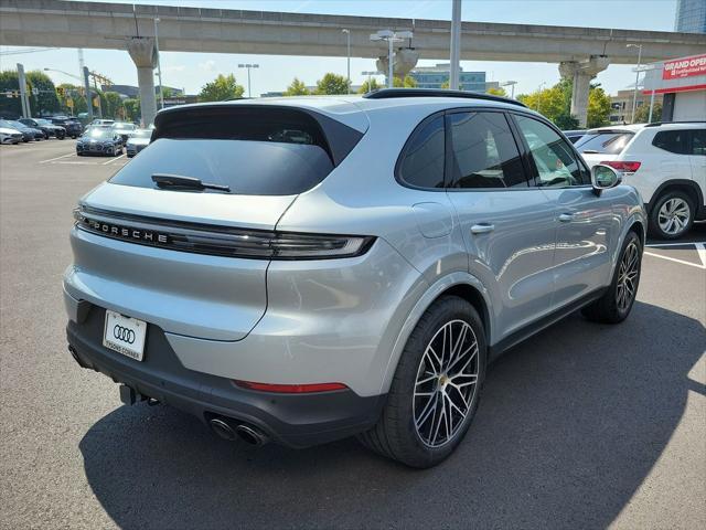 2024 porsche cayenne base