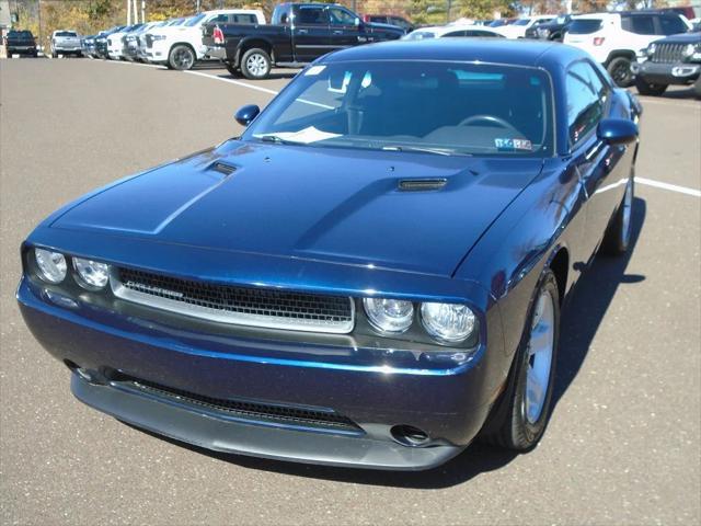 2014 dodge challenger sxt