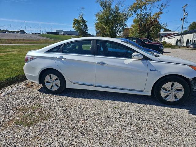 2014 hyundai sonata hybrid base