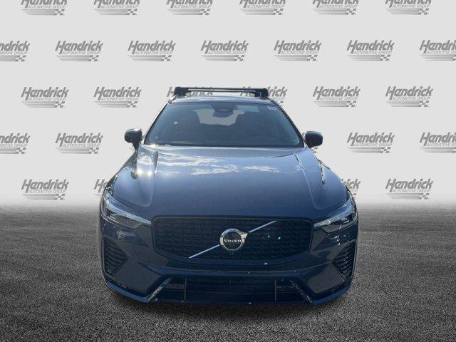 2024 volvo xc60 b5 plus dark theme