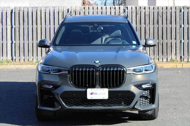 2022 bmw x7 m50i
