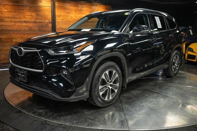 2021 toyota highlander xle