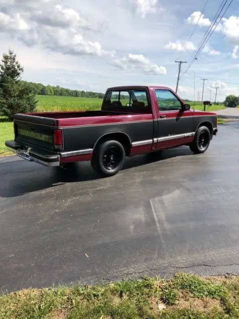 1992 chevrolet s10 red/black 5spd 2.8 v6 lowered 2wd