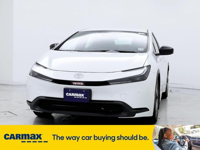2023 toyota prius le