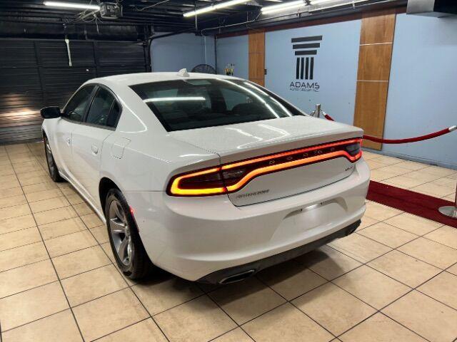 2016 dodge charger sxt