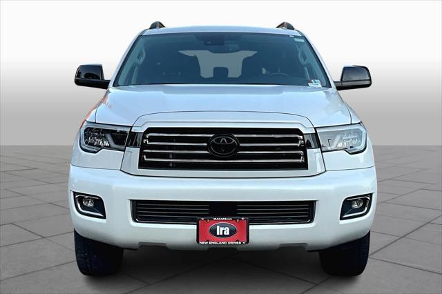 2021 toyota sequoia base