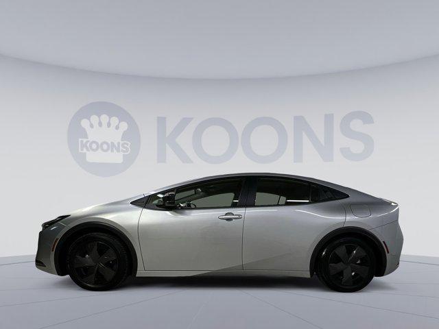 2024 toyota prius le