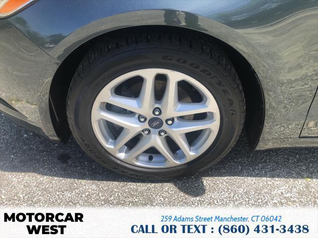 2015 ford fusion se