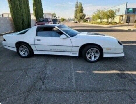 1985 chevrolet camaro coupe white rwd automatic iroc z28