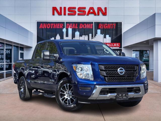 2022 nissan titan sv