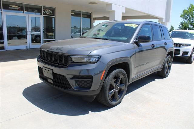 2022 jeep grand cherokee altitude 4x4