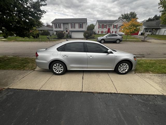 2013 volkswagen passat 2.5l wolfsburg edition