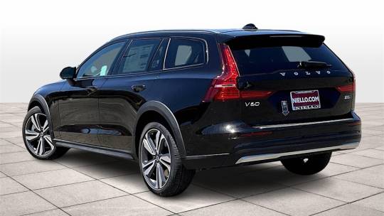 2024 Volvo V60 Cross Country