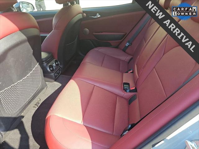 2023 kia stinger gt-line