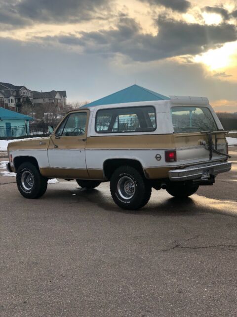 k5 chevy blazer with original 350/350 auto transmission, minor rust for 43 years