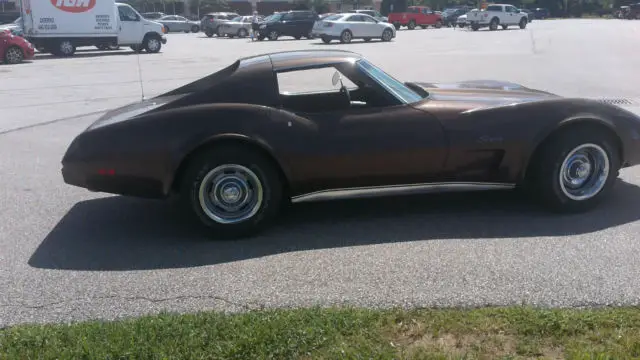 1976 corvette stingray 350v8 9,697 miles one owner