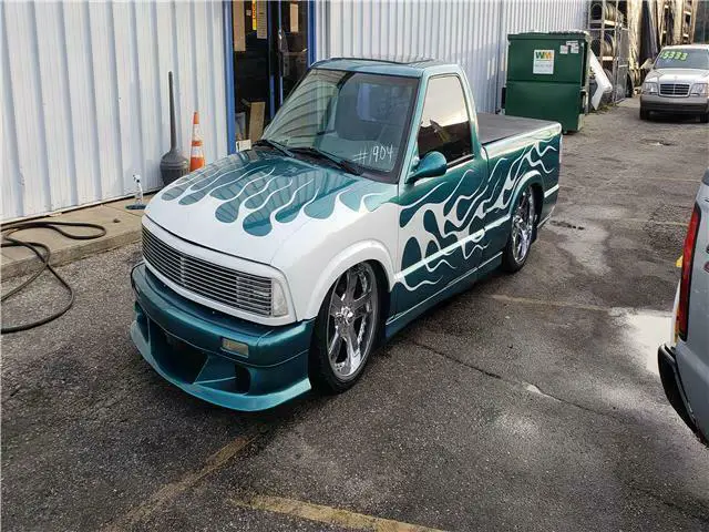 green chevrolet s-10 with 122,787 miles available now!