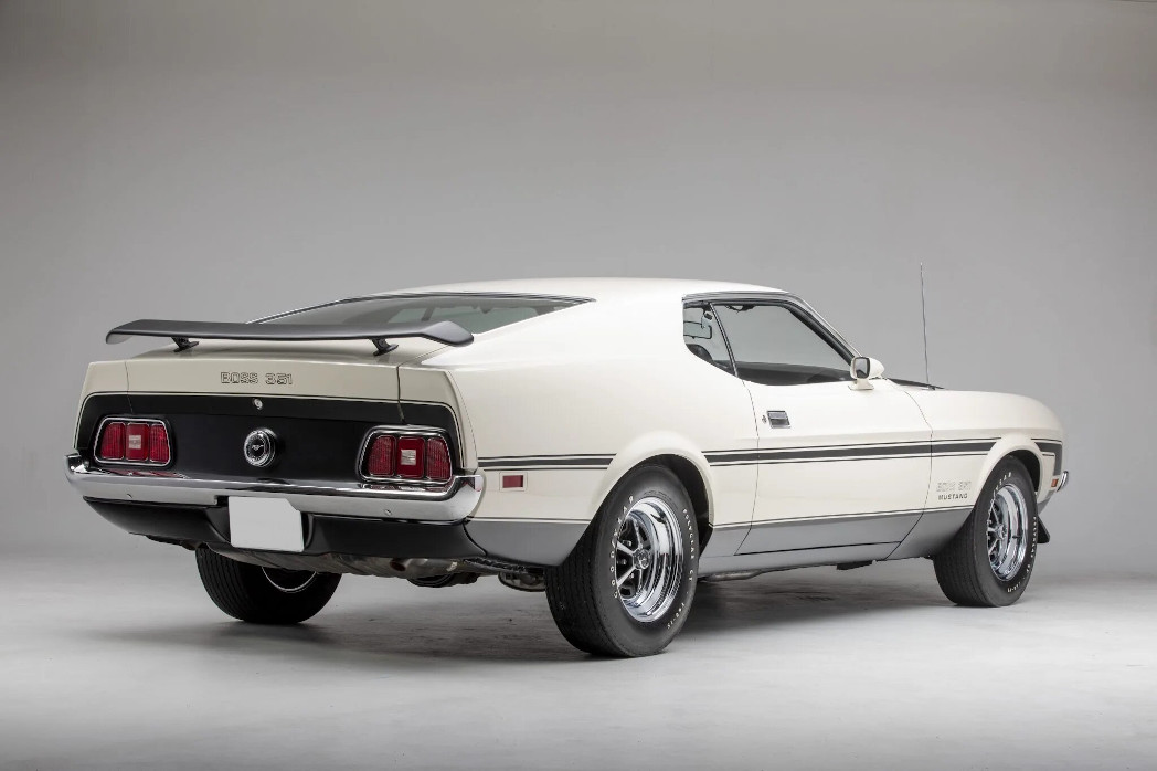 ford mustang mach 1