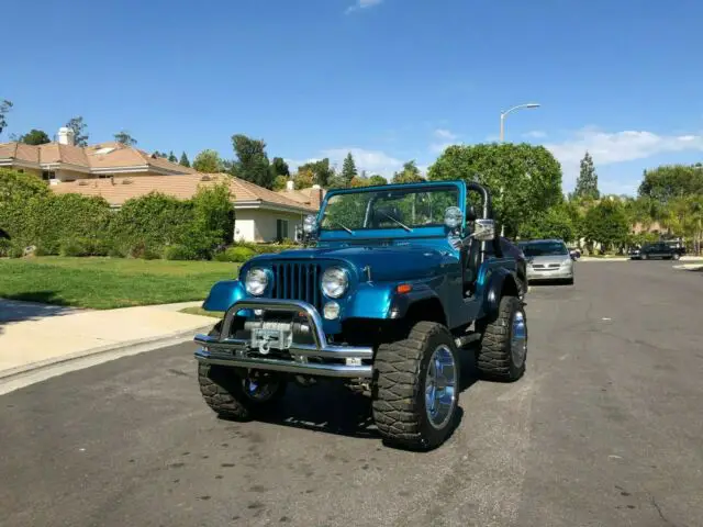 v8, hot wheels, head turner - 1 bad ass jeep