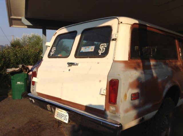 1971 k20 gmc suburban 350/700r4/np205 factory tilt,tachometer,bucket seats