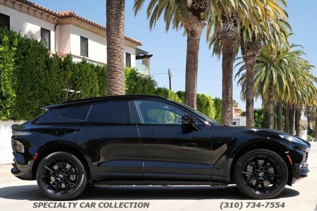 2021 aston martin dbx
