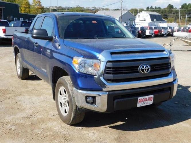 2015 toyota tundra sr5 4x4 sr5 4dr double cab pickup sb (5.7l v8 for sale in thomaston, maine